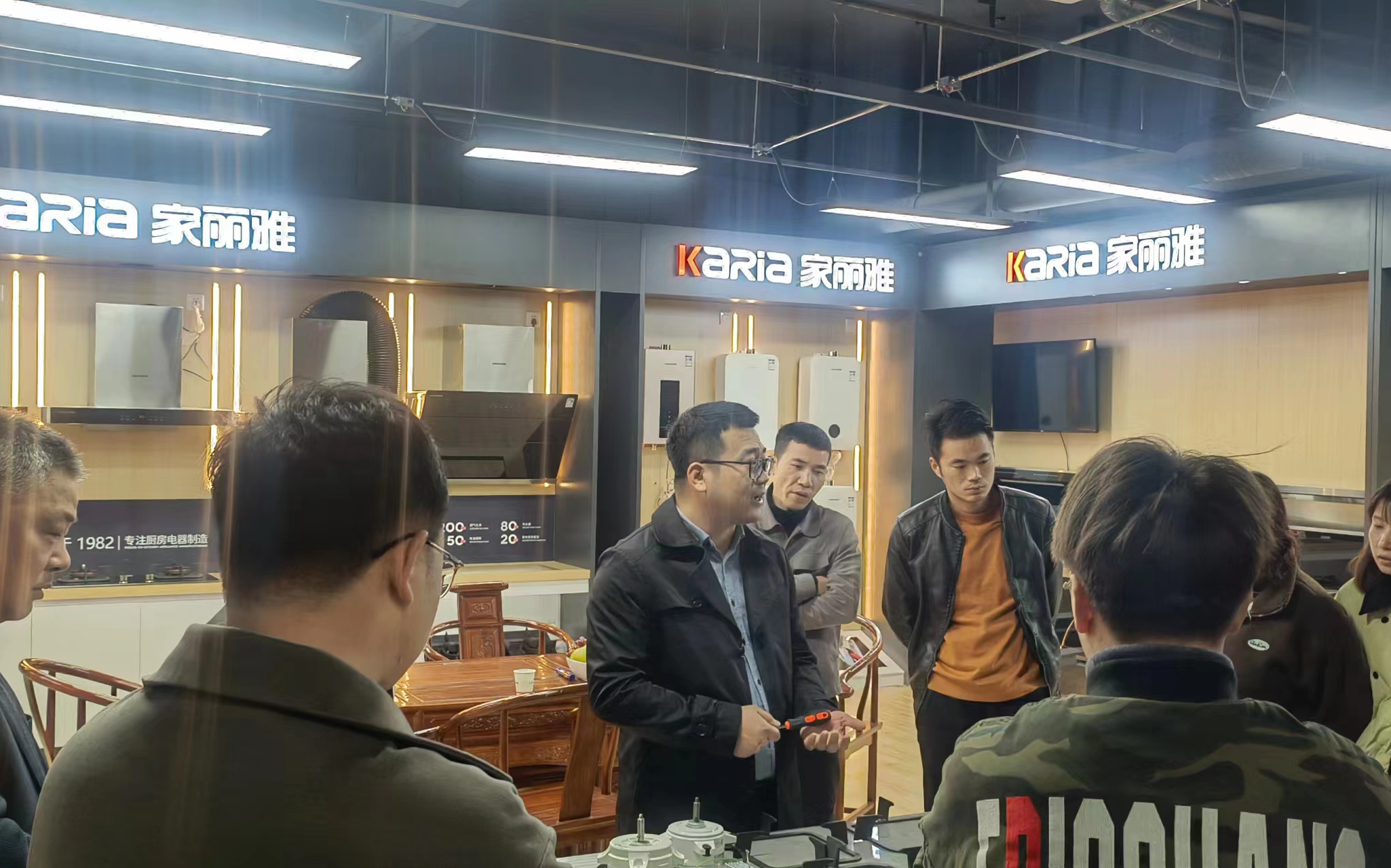 “貼近市場，掌舵揚帆” --家麗雅總經理深入一線市場調研，營銷指導奮戰前行！